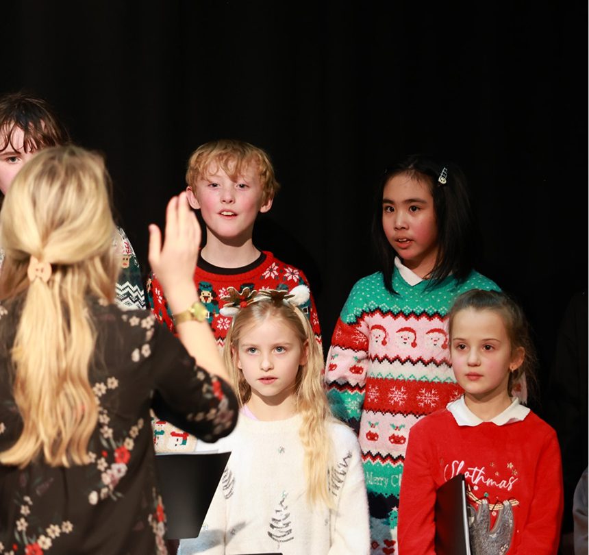 izzy park jNnR4ZnC7d0 unsplash 1